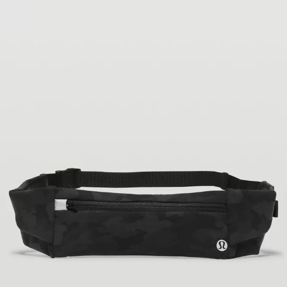 🏃🏻‍♀️ NWOT Lululemon Fast and Free Black Camo Running Belt - Size Small / Med